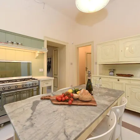 Ondina - Wonderful With Private And Big Garden Villa *